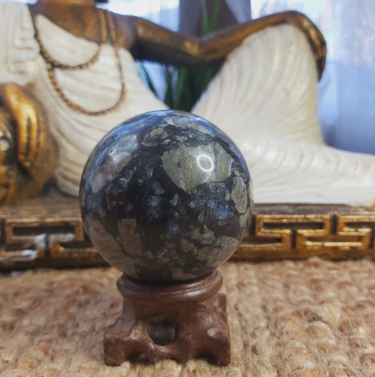 Que Sera Gemstone Sphere 328 gms (GEM219)