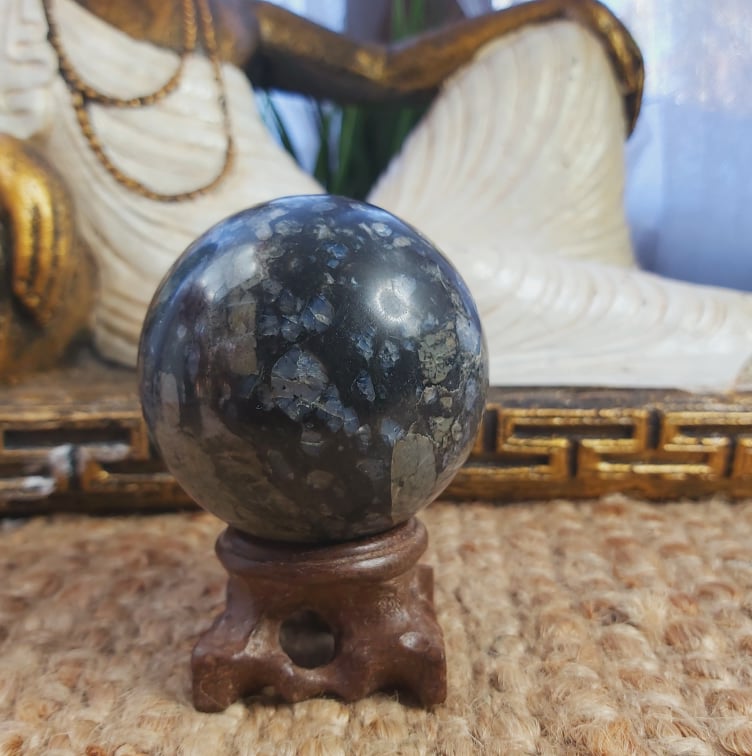 Que Sera Gemstone Sphere 328 gms (GEM219)