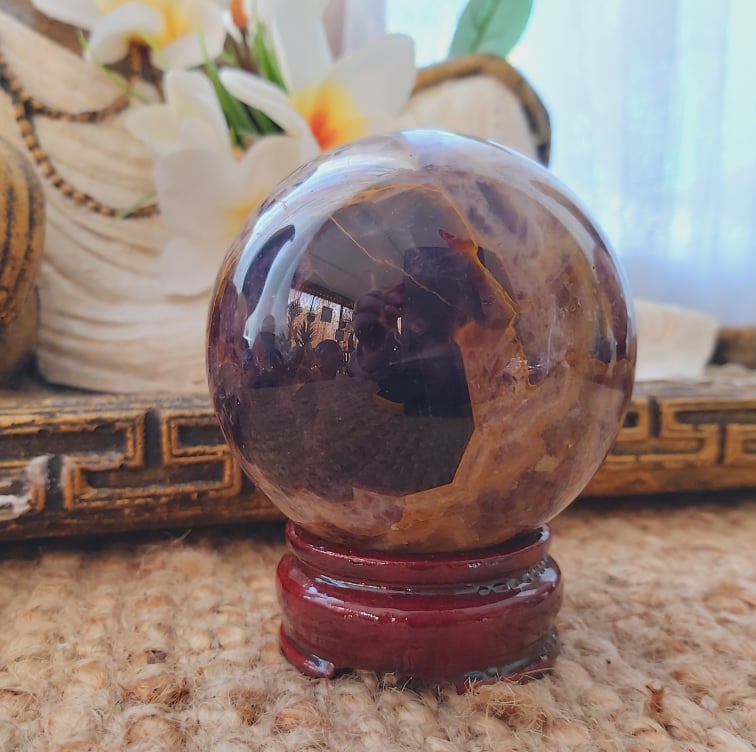 Chevron Amethyst Protection Goddess 650 gms (GEM278)