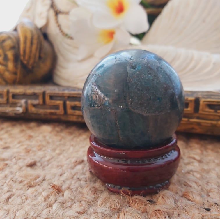 Apatite Sphere 293 gms (GEM282)