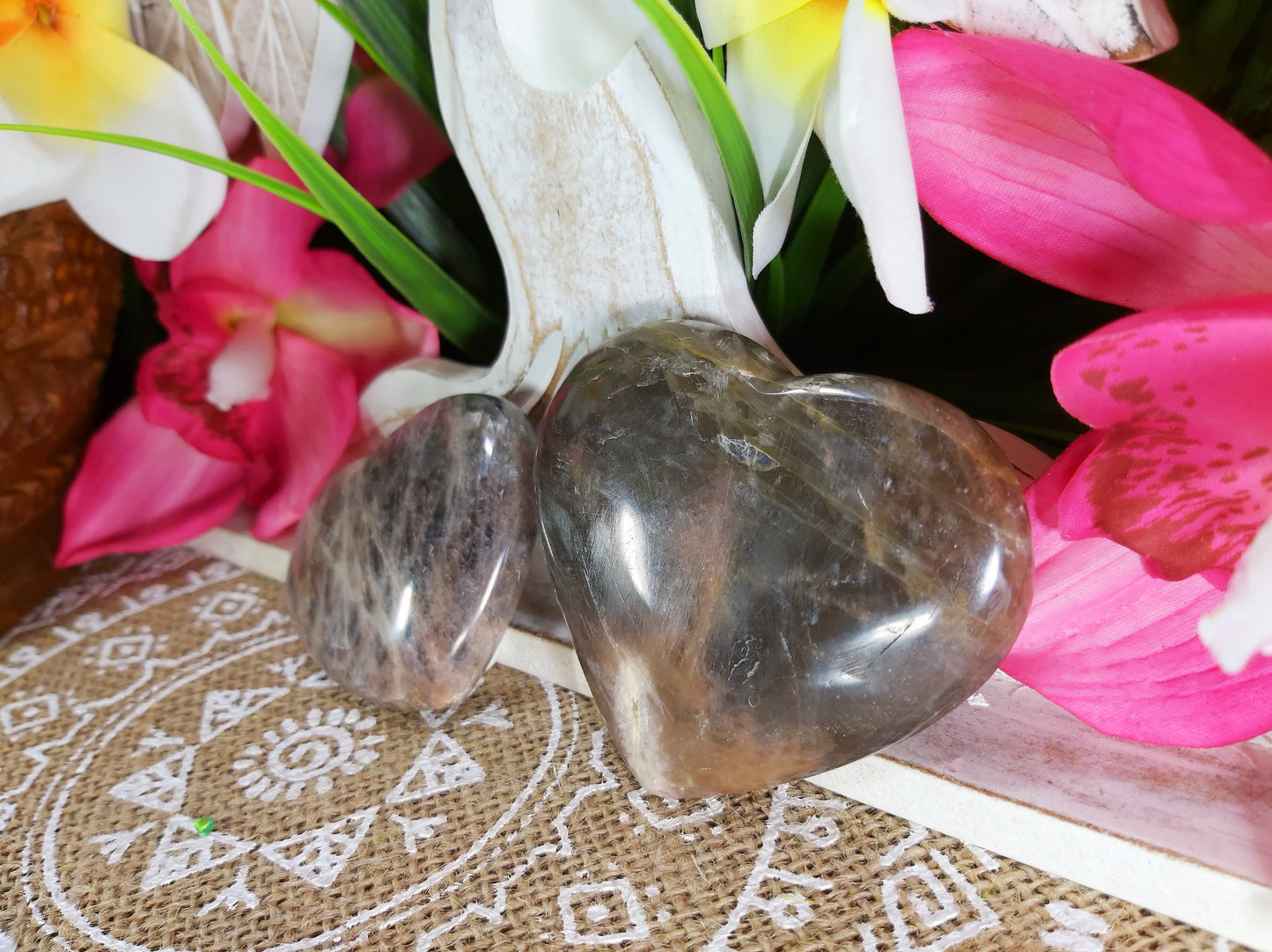 Black Moonstone Spiritual Wisdom Crystals 196 gms (GEM47)