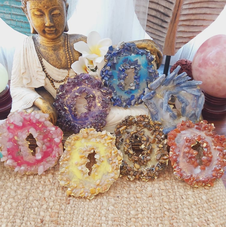 7 Pack Chakra Crystal Gemstone & Resin Geode (GEO14)