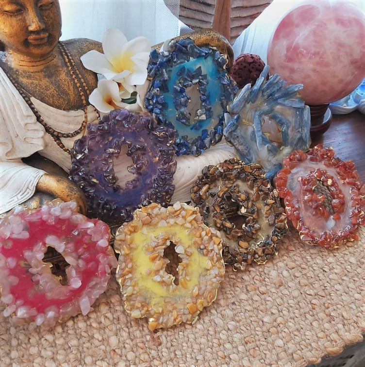 7 Pack Chakra Crystal Gemstone & Resin Geode (GEO14)