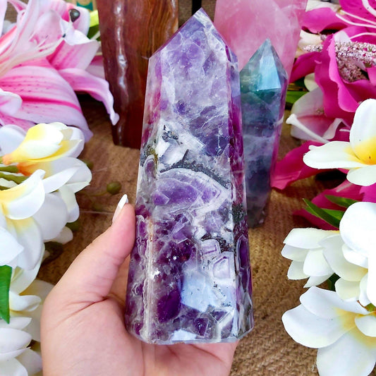 Introduction to Chevron Amethyst: Meaning, Spiritual Benefits and How to use this Crystal in your Daily Life?