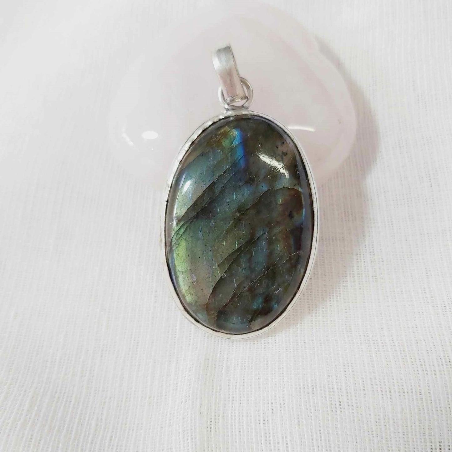 Labradorite Gemstone Crystal Psychic Protection Pendant  (E1791)