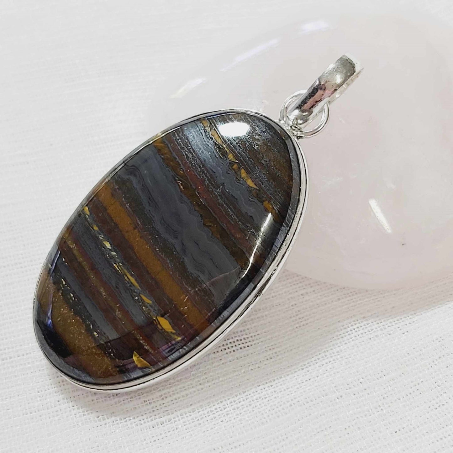 Tiger Eye Gemstone Crystal Pendant (E763)