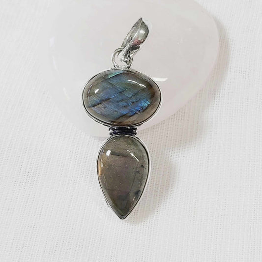 Labradorite Gemstone Crystal Psychic Protection Pendant (E775)