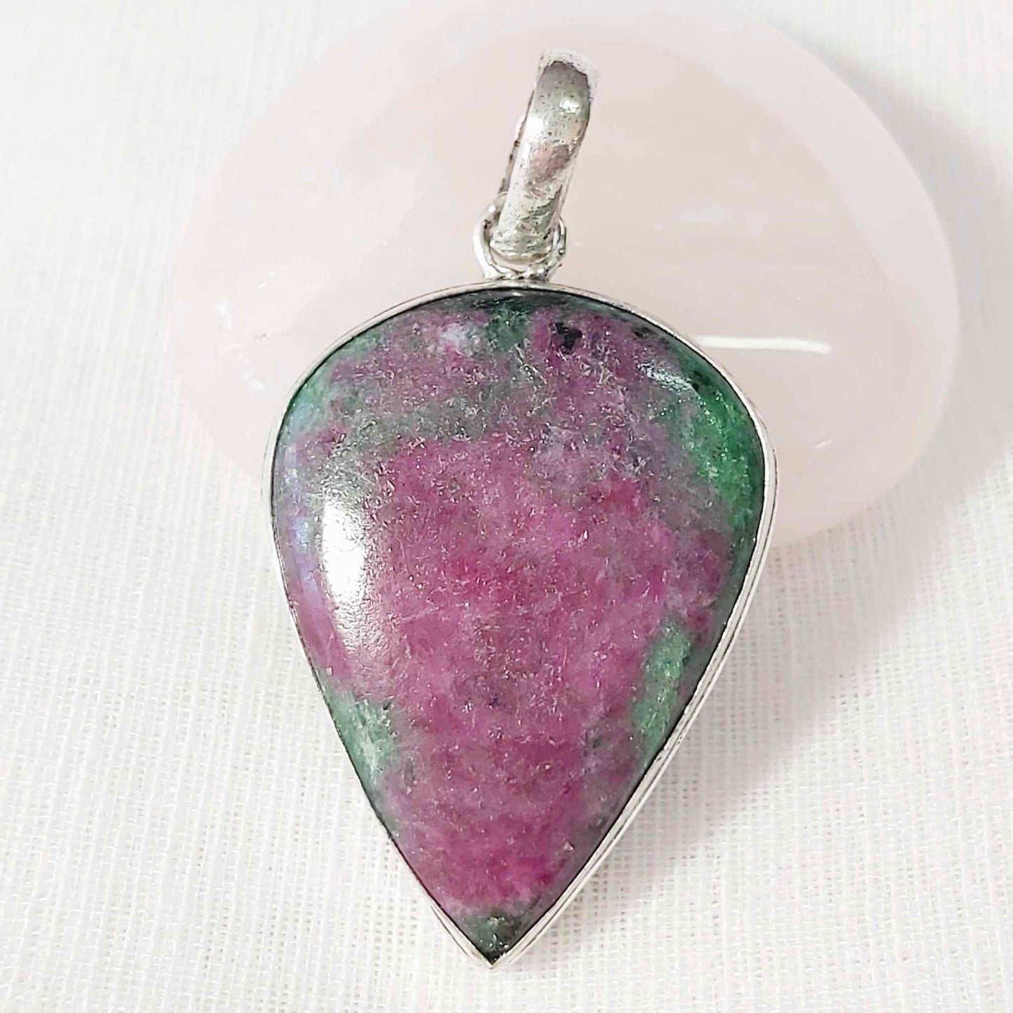 Ruby Zoisite Healing Gemstone Crystal Pendant (E818)