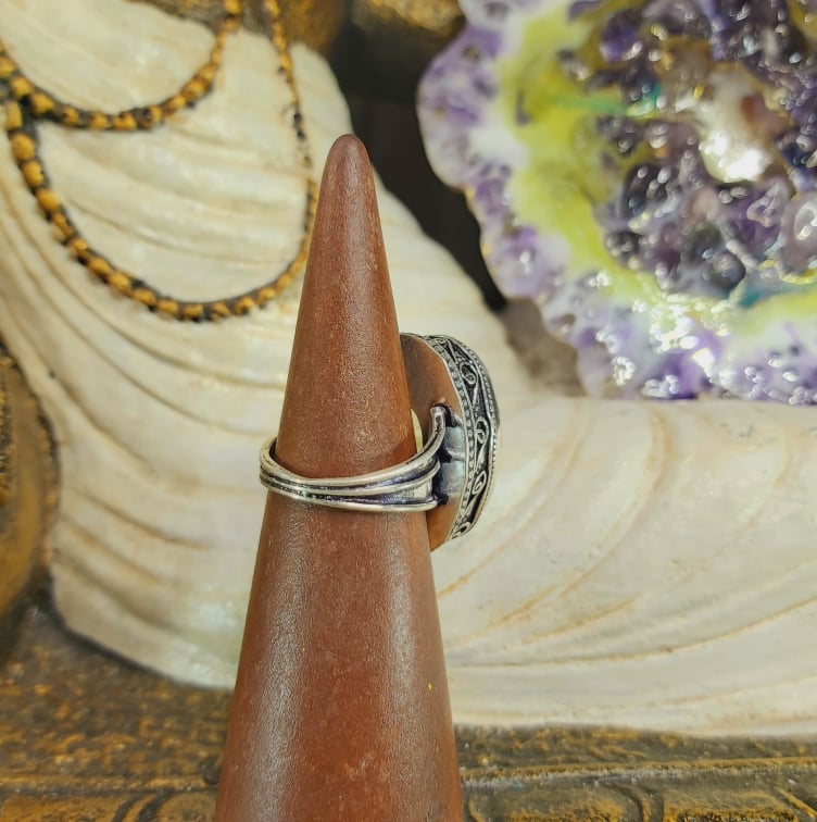 Prehnite Heart Chakra Gemstone Ring US 8.5 (E1608)