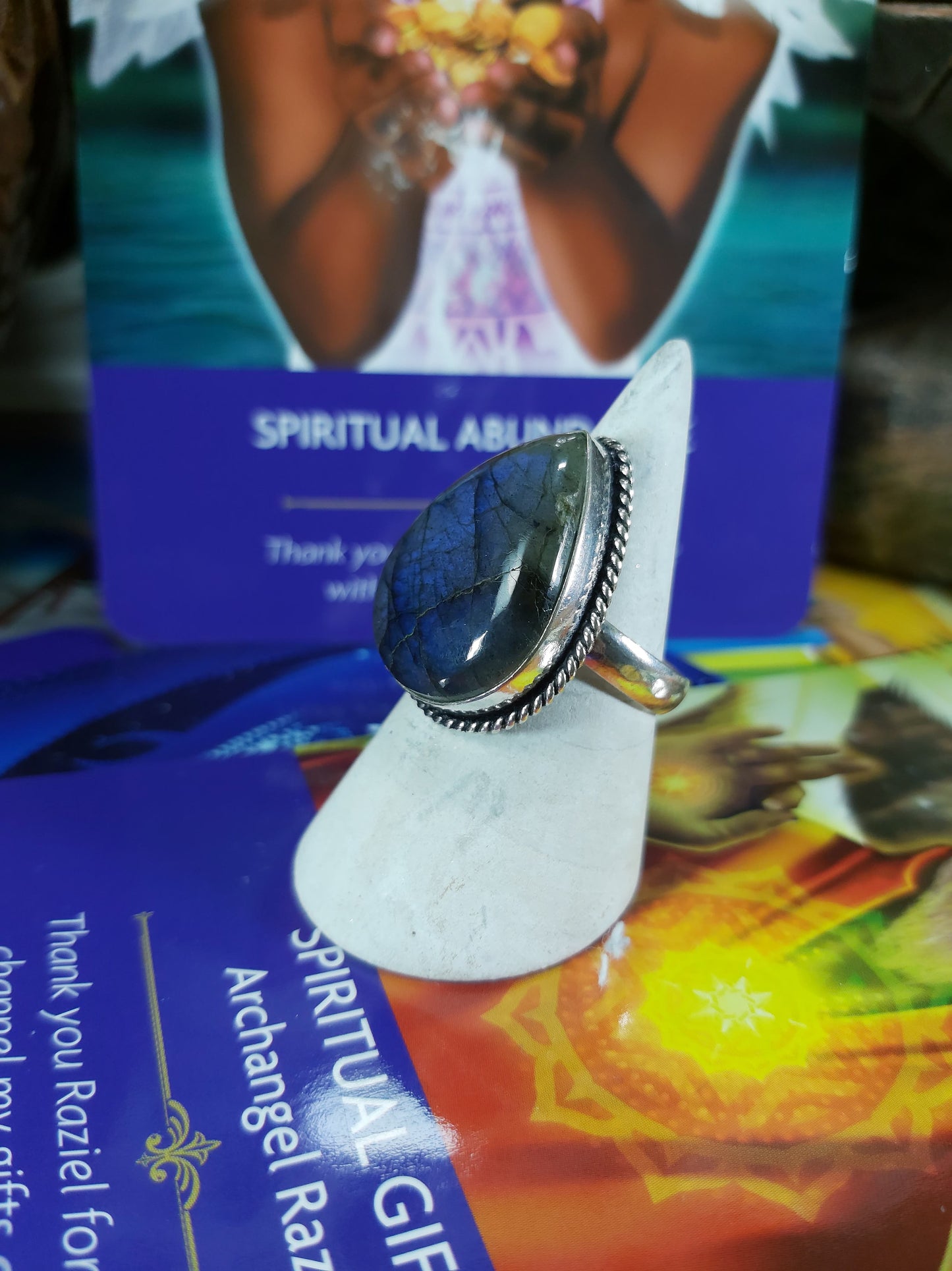 Labradorite Inner Spirit Ring Size US 8.5 (E172)