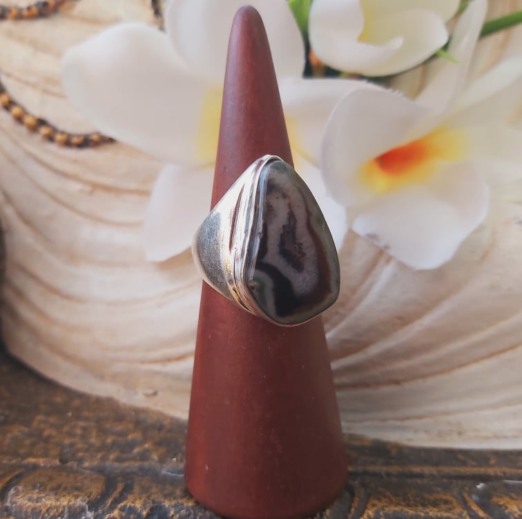 Agate Physical Wellbeing Gemstone Ring US 7 (E1864)