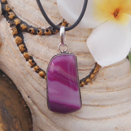 Agate Grounding & Protection Gemstone Pendant (E1900)