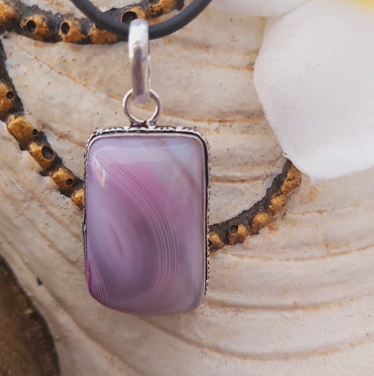 Agate Grounding & Protection Gemstone Pendant (E1909)