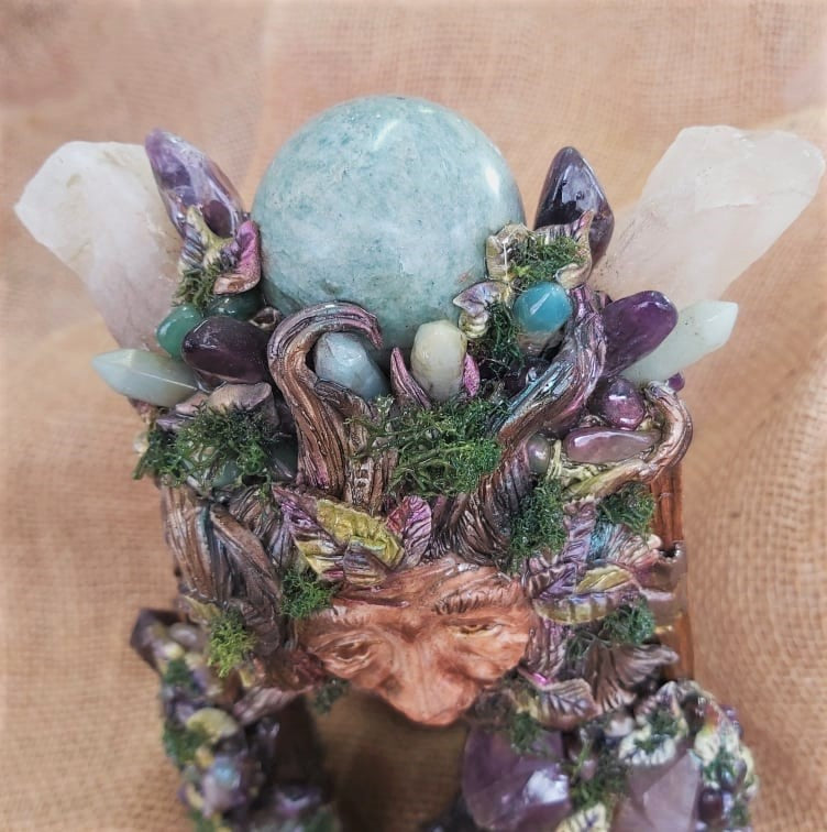 Spiritual Crystal Healing Sculpture (Deco 5)