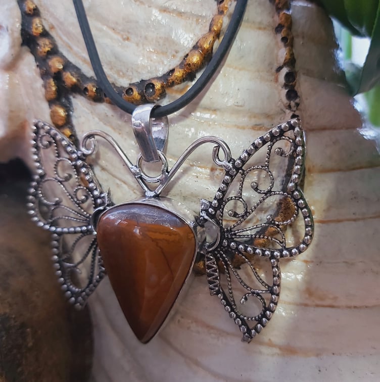 Tiger Eye Gemstone Pendant Necklace (E2130)