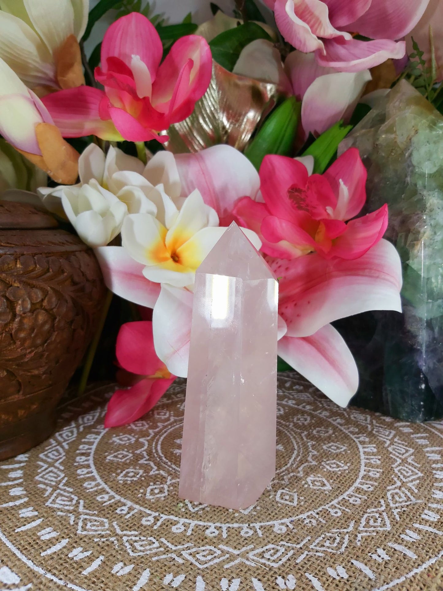 Rose Quartz Crystal 350 gms (GEM12)