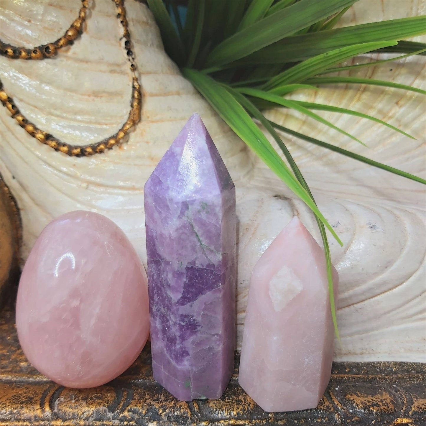 Love Aura Crystals 232 gms (GEM192)