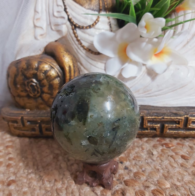 Prehnite Heart Chakra Sphere 556 gms (GEM248)