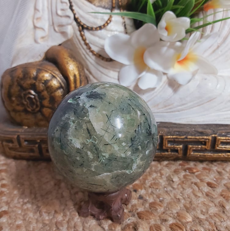 Prehnite Heart Chakra Sphere 561 gms (GEM249)