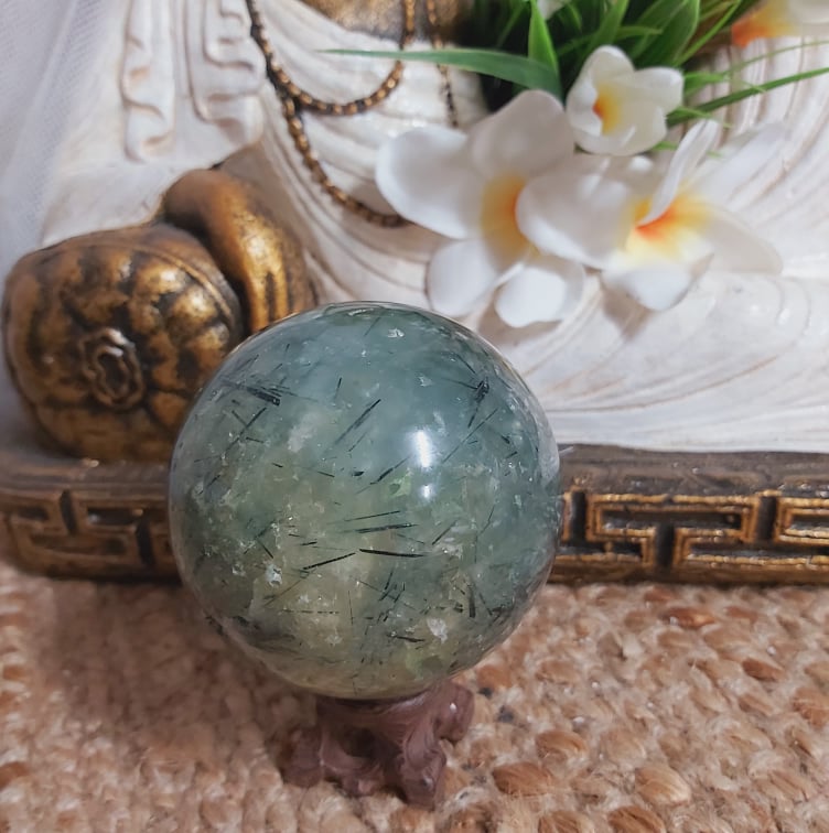 Prehnite Heart Chakra Sphere 561 gms (GEM249)