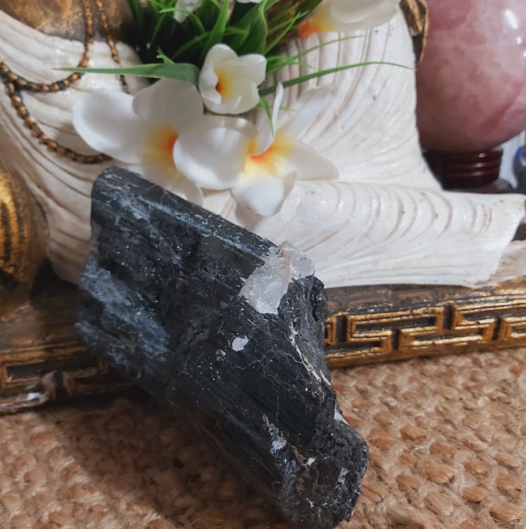 Raw Black Tourmaline Crystal 863 gms (GEM261)
